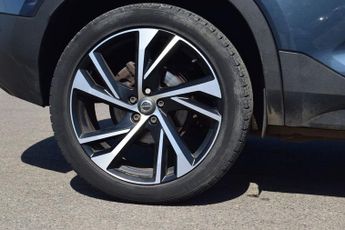 VOLVO XC40 1.5 T3 R-Design Pro SUV 5dr Petrol Auto Euro 6 (s/s) (163 ps)