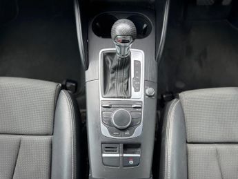 AUDI A3 1.4 TFSI S line Hatchback 3dr Petrol S Tronic Euro 5 (s/s) (122 