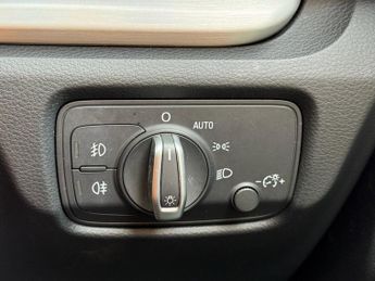 AUDI A3 1.4 TFSI S line Hatchback 3dr Petrol S Tronic Euro 5 (s/s) (122 