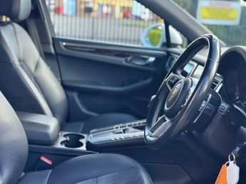 PORSCHE MACAN 3.0 TD V6 S SUV 5dr Diesel PDK 4WD Euro 6 (s/s) (258 ps)