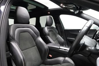 VOLVO XC60 2.0h T8 Twin Engine 11.6kWh R-Design SUV 5dr Petrol Plug-in Hybr