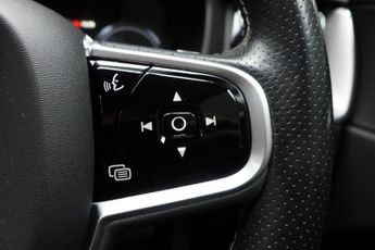 VOLVO XC60 2.0h T8 Twin Engine 11.6kWh R-Design SUV 5dr Petrol Plug-in Hybr