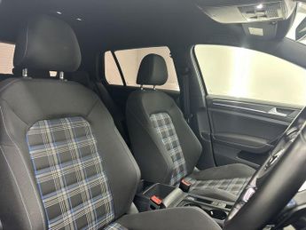 VOLKSWAGEN GOLF 1.4 TSI 8.7kWh GTE Hatchback 5dr Petrol Plug-in Hybrid DSG Euro 