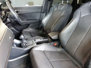 AUDI Q3 1.5 TFSI CoD 35 S line SUV 5dr Petrol S Tronic Euro 6 (s/s) (150