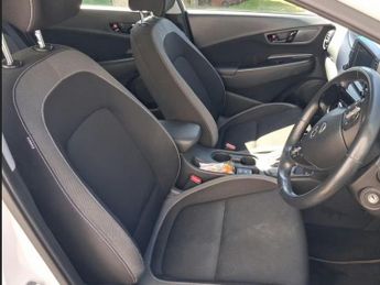 HYUNDAI KONA 1.6 h-GDi SE SUV 5dr Petrol Hybrid DCT Euro 6 (s/s) (141 ps)