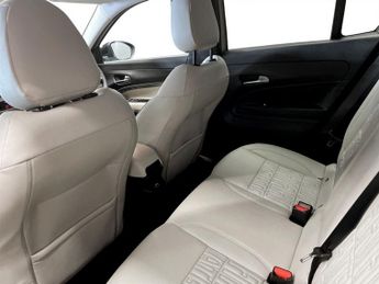 FIAT 600e 54kWh La Prima SUV 5dr Electric Auto (156 ps)