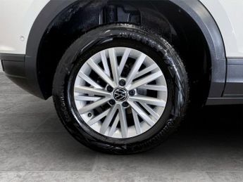 VOLKSWAGEN T-ROC 1.5 TSI Life SUV 5dr Petrol DSG Euro 6 (s/s) (150 ps)