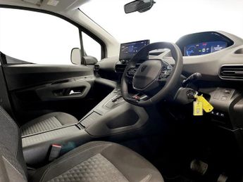 PEUGEOT e-Rifter 52kWh GT Standard MPV 5dr Electric Auto (7.4kW Charger) (136 ps)