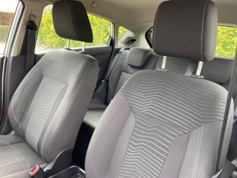 FORD FIESTA 1.25 Zetec Hatchback 5dr Petrol Manual Euro 5 (82 ps)