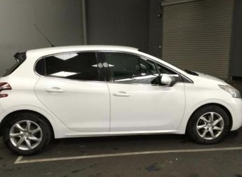 PEUGEOT 208 1.4 e-HDi Allure Hatchback 5dr Diesel EGC Euro 5 (s/s) (70 ps)