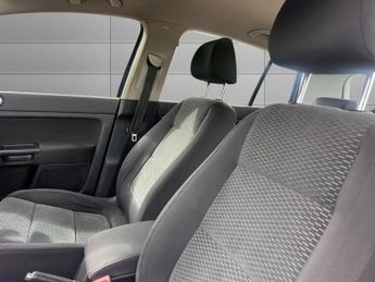 VOLKSWAGEN GOLF PLUS 1.6 TDI SE Hatchback 5dr Diesel DSG Euro 5 (105 ps)