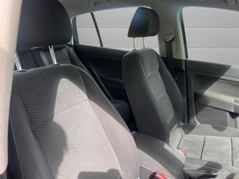 VOLKSWAGEN GOLF PLUS 1.6 TDI SE Hatchback 5dr Diesel DSG Euro 5 (105 ps)