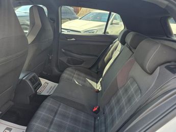 VOLKSWAGEN GOLF 2.0 TDI GTD Hatchback 5dr Diesel DSG Euro 6 (s/s) (200 ps)