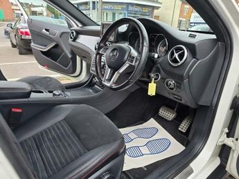 MERCEDES-BENZ GLA 2.0 GLA250 AMG Line SUV 5dr Petrol 7G-DCT 4MATIC Euro 6 (s/s) (2