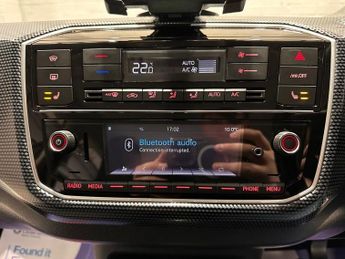 VOLKSWAGEN e-up! 36.8kWh e-up! Hatchback 5dr Electric Auto (82 ps)