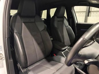AUDI Q4 E-TRON 40 S line SUV 5dr Electric Auto 82kWh (204 ps)