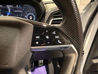 AUDI Q4 E-TRON 40 S line SUV 5dr Electric Auto 82kWh (204 ps)