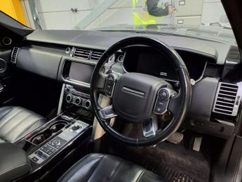 LAND ROVER RANGE ROVER 3.0 TD V6 Vogue SE SUV 5dr Diesel Auto 4WD Euro 6 (s/s) (258 ps)