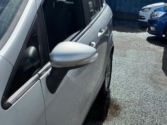 FORD B-MAX 1.4 Zetec MPV 5dr Petrol Manual Euro 5 (90 ps)