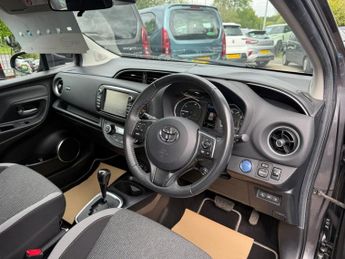 TOYOTA YARIS 1.5 VVT-h Y20 Hatchback 5dr Petrol Hybrid E-CVT Euro 6 (s/s) (10