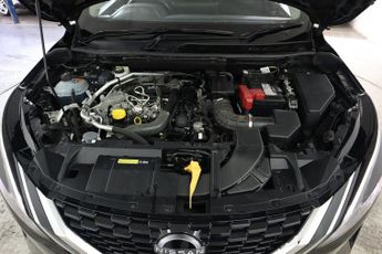 NISSAN QASHQAI 1.3 DIG-T MHEV N-Connecta XTRON Euro 6 (s/s) 5dr