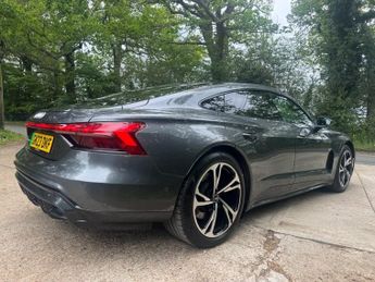 AUDI E-TRON GT 93.4kWh Saloon 4dr Electric Auto quattro (476 ps)
