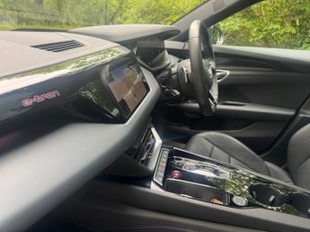 AUDI E-TRON GT 93.4kWh Saloon 4dr Electric Auto quattro (476 ps)