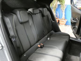 PEUGEOT 2008 1.2 PureTech GT SUV 5dr Petrol EAT Euro 6 (s/s) (130 ps)