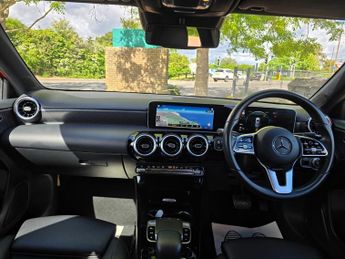 MERCEDES-BENZ A CLASS 1.5 A180d Sport (Executive) Hatchback 5dr Diesel 7G-DCT Euro 6 (