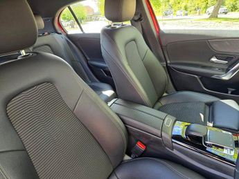 MERCEDES-BENZ A CLASS 1.5 A180d Sport (Executive) Hatchback 5dr Diesel 7G-DCT Euro 6 (