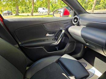 MERCEDES-BENZ A CLASS 1.5 A180d Sport (Executive) Hatchback 5dr Diesel 7G-DCT Euro 6 (