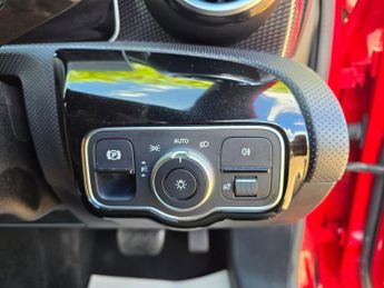 MERCEDES-BENZ A CLASS 1.5 A180d Sport (Executive) Hatchback 5dr Diesel 7G-DCT Euro 6 (