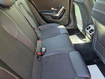 MERCEDES-BENZ A CLASS 1.5 A180d Sport (Executive) Hatchback 5dr Diesel 7G-DCT Euro 6 (