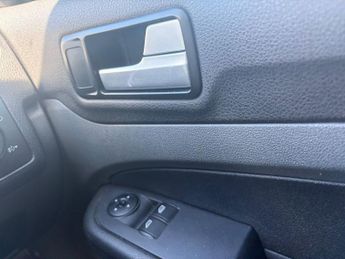 FORD FOCUS 1.6 Style Hatchback 5dr Petrol Manual (159 g/km, 99 bhp)