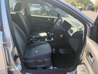 FORD FOCUS 1.6 Style Hatchback 5dr Petrol Manual (159 g/km, 99 bhp)