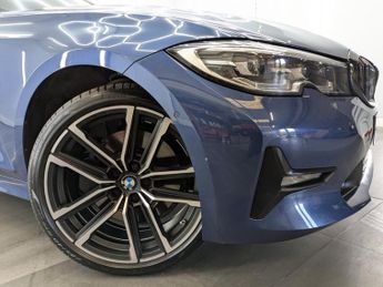 BMW 3 SERIES 2.0 330e 12kWh SE Pro Touring 5dr Petrol Plug-in Hybrid Auto Eur