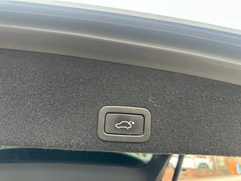 VOLVO XC60 2.4 D5 SE Lux Nav SUV 5dr Diesel Auto AWD Euro 6 (s/s) (220 ps)