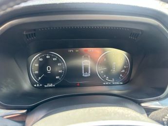 VOLVO XC60 2.0 D4 Momentum Pro SUV 5dr Diesel Auto AWD Euro 6 (s/s) (190 ps