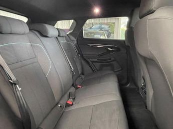 LAND ROVER RANGE ROVER EVOQUE 2.0 D150 R-Dynamic SUV 5dr Diesel Manual FWD Euro 6 (s/s) (150 p