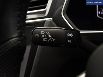 VOLKSWAGEN TIGUAN 1.5 TSI R-Line SUV 5dr Petrol DSG Euro 6 (s/s) (150 ps)