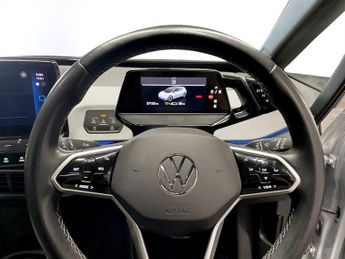 VOLKSWAGEN ID.3 Pro Performance 58kWh Family Hatchback 5dr Electric Auto (204 ps