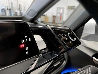 VOLKSWAGEN ID.3 Pro Performance 58kWh Family Hatchback 5dr Electric Auto (204 ps