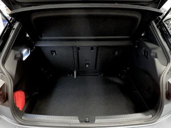 VOLKSWAGEN ID.3 Pro Performance 58kWh Max Hatchback 5dr Electric Auto (204 ps)