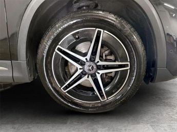 MERCEDES-BENZ EQA EQA 300 66.5kWh AMG Line SUV 5dr Electric Auto 4MATIC (228 ps)