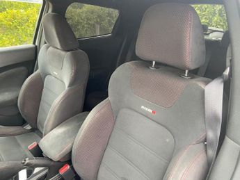 NISSAN JUKE 1.6 DIG-T Nismo RS SUV 5dr Petrol Manual Euro 5 (218 ps)