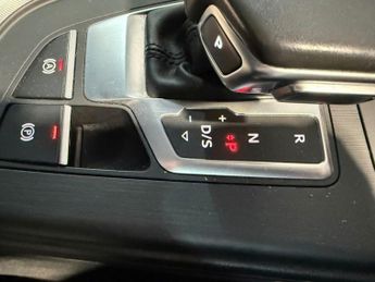 AUDI A4 AVANT 2.0 TDI ultra Sport Estate 5dr Diesel S Tronic Euro 6 (s/s) (190