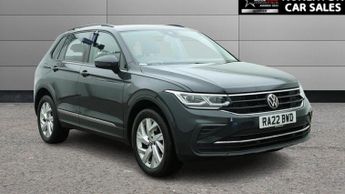 Volkswagen Tiguan 1.4 TSI 13kWh Life SUV 5dr Petrol Plug-in Hybrid DSG Euro 6 (s/s