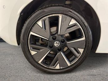 VAUXHALL Corsa Electric 50kWh Ultimate Hatchback 5dr Electric Auto (136 ps)