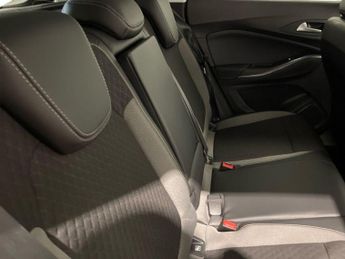 VAUXHALL GRANDLAND X 1.2 Turbo SRi Nav SUV 5dr Petrol Auto Euro 6 (s/s) (130 ps)