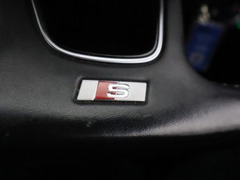 AUDI A3 1.5 TFSI CoD S line Sportback 5dr Petrol S Tronic Euro 6 (s/s) (